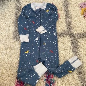 Hanna Andersson moon and star print zip pajamas 2T
